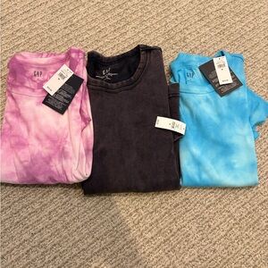3 GAP women’s NWT tees - Pink tie dye, Blue tie dye, washed navy- Mediums